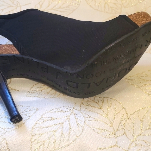 Donald Pliner Made in Spain Black heels sandals Size 6 - Picture 11 of 15